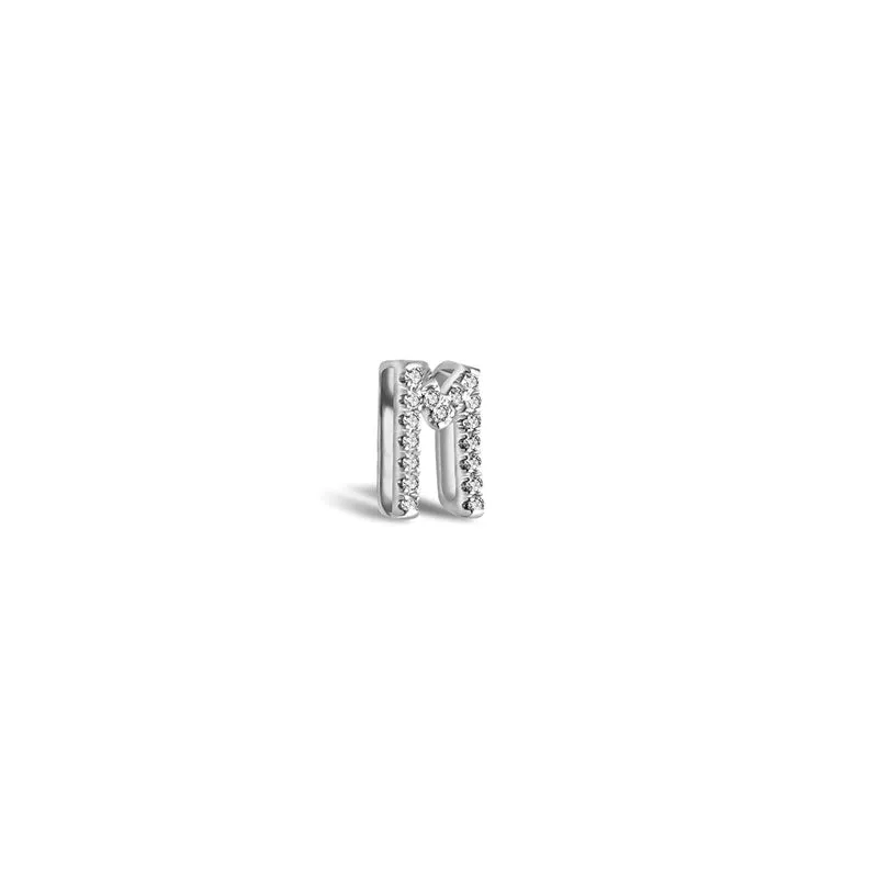 18k Gold Initial Letter "M" Diamond Pandent   Necklace