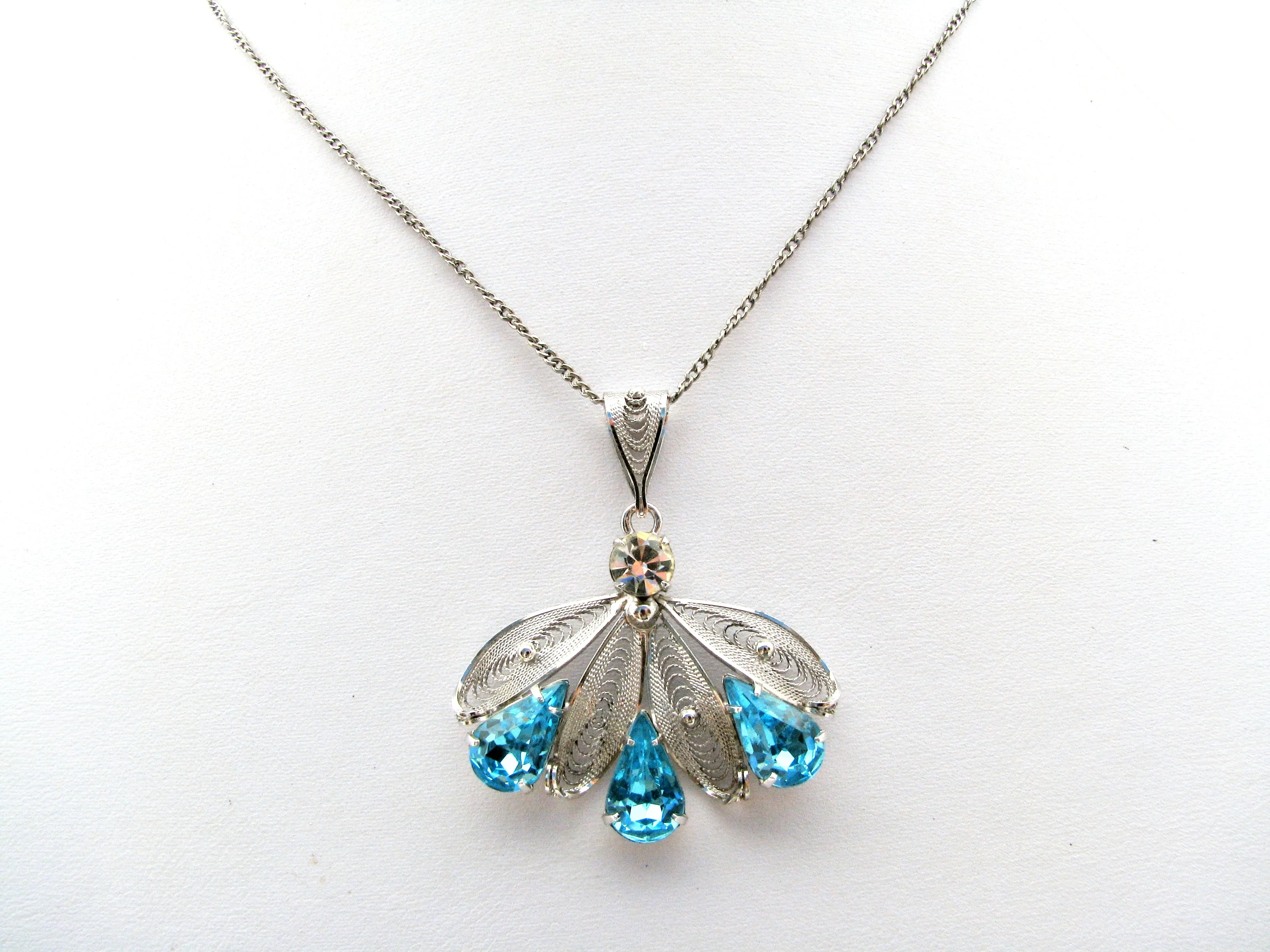Blue Rhinestone Lavalier Silver Necklace Set