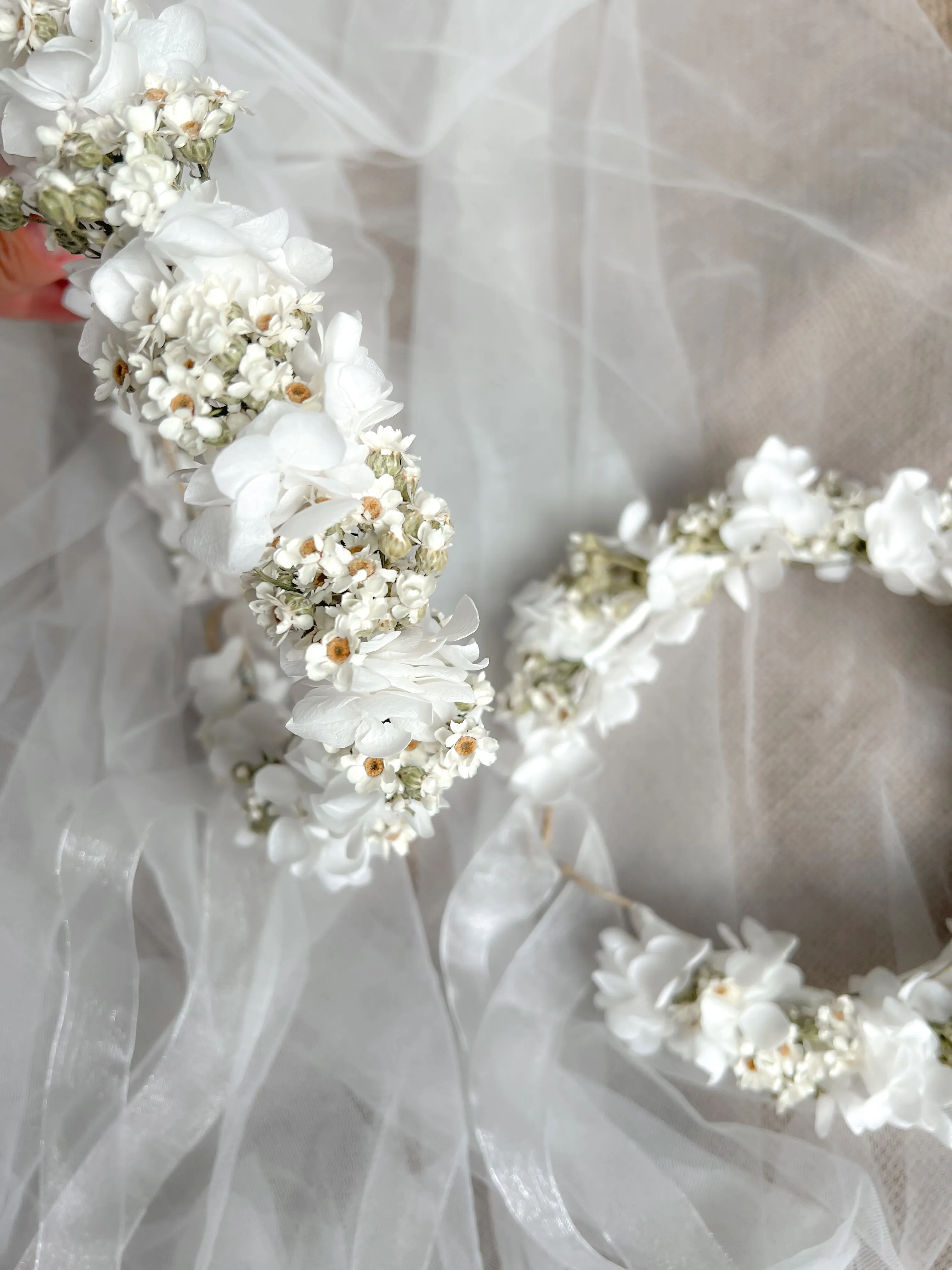 Dried Daisy and Hydrangea Headband, Communion Hair Wreath, White Flower Crown, Daisy Headband, Dried Flower Wreath, Flower Girl Headpiece UK