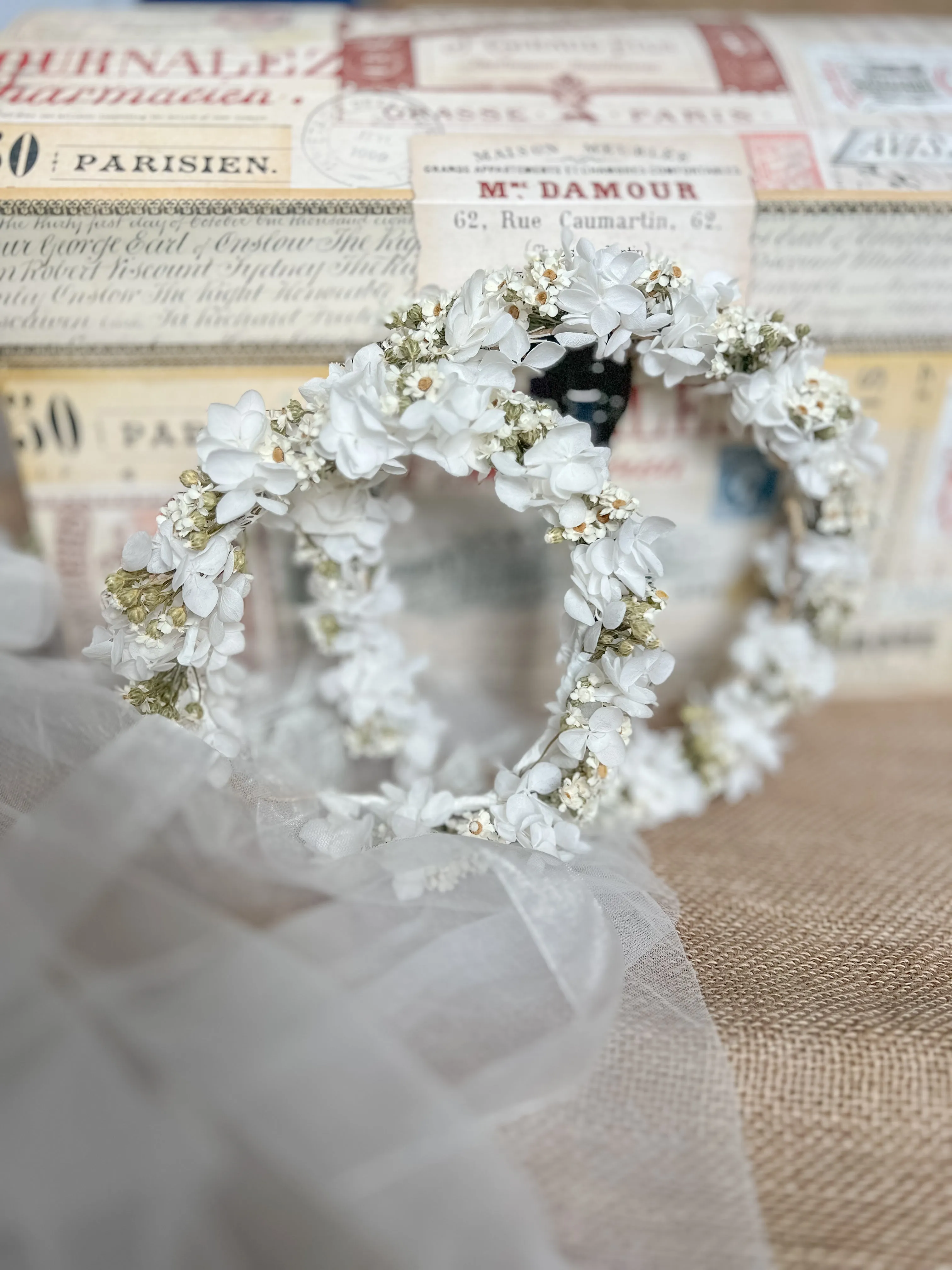 Dried Daisy and Hydrangea Headband, Communion Hair Wreath, White Flower Crown, Daisy Headband, Dried Flower Wreath, Flower Girl Headpiece UK