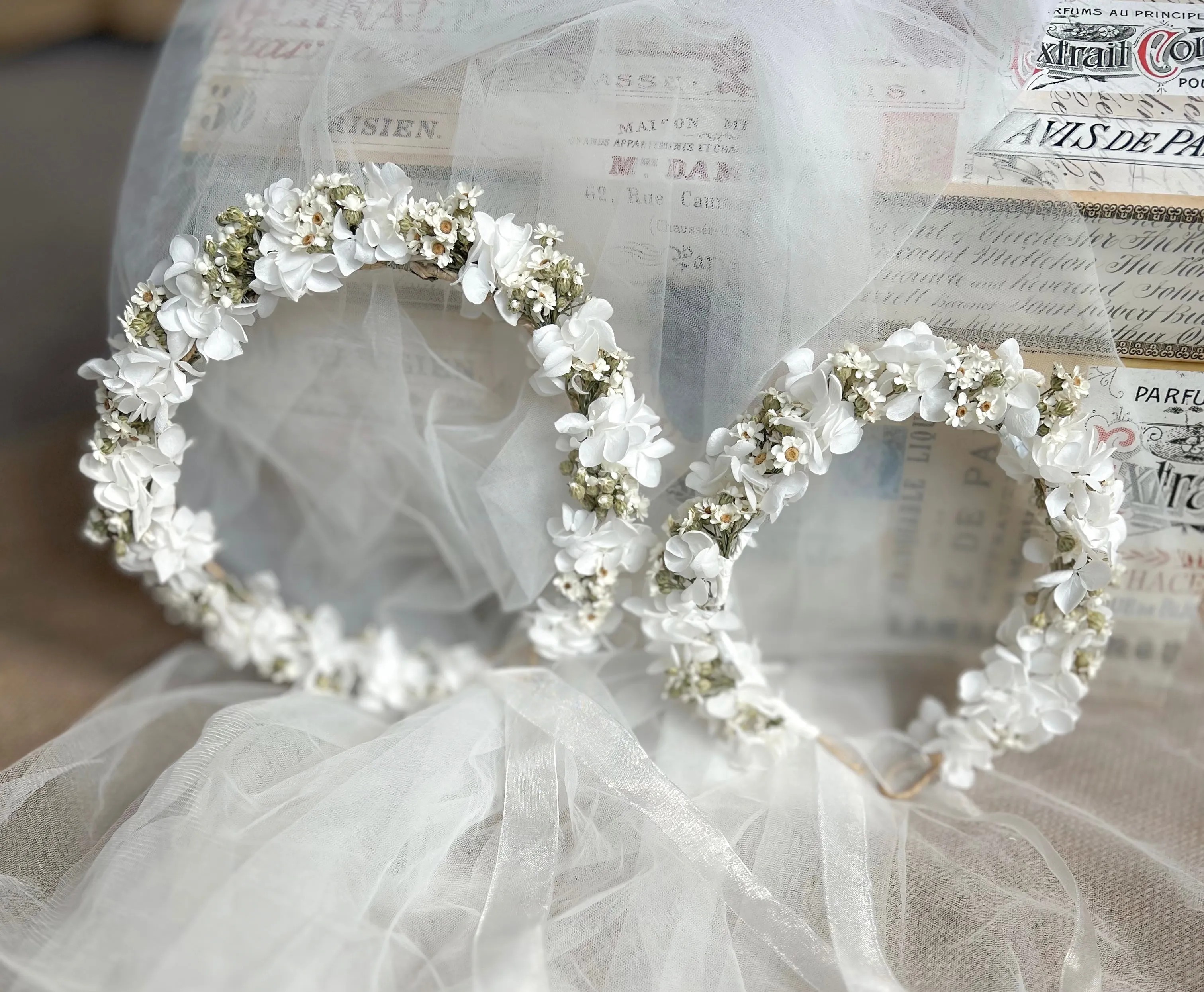Dried Daisy and Hydrangea Headband, Communion Hair Wreath, White Flower Crown, Daisy Headband, Dried Flower Wreath, Flower Girl Headpiece UK
