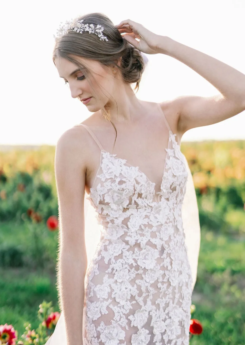 HOLLIS Babies Breath Bridal Crown