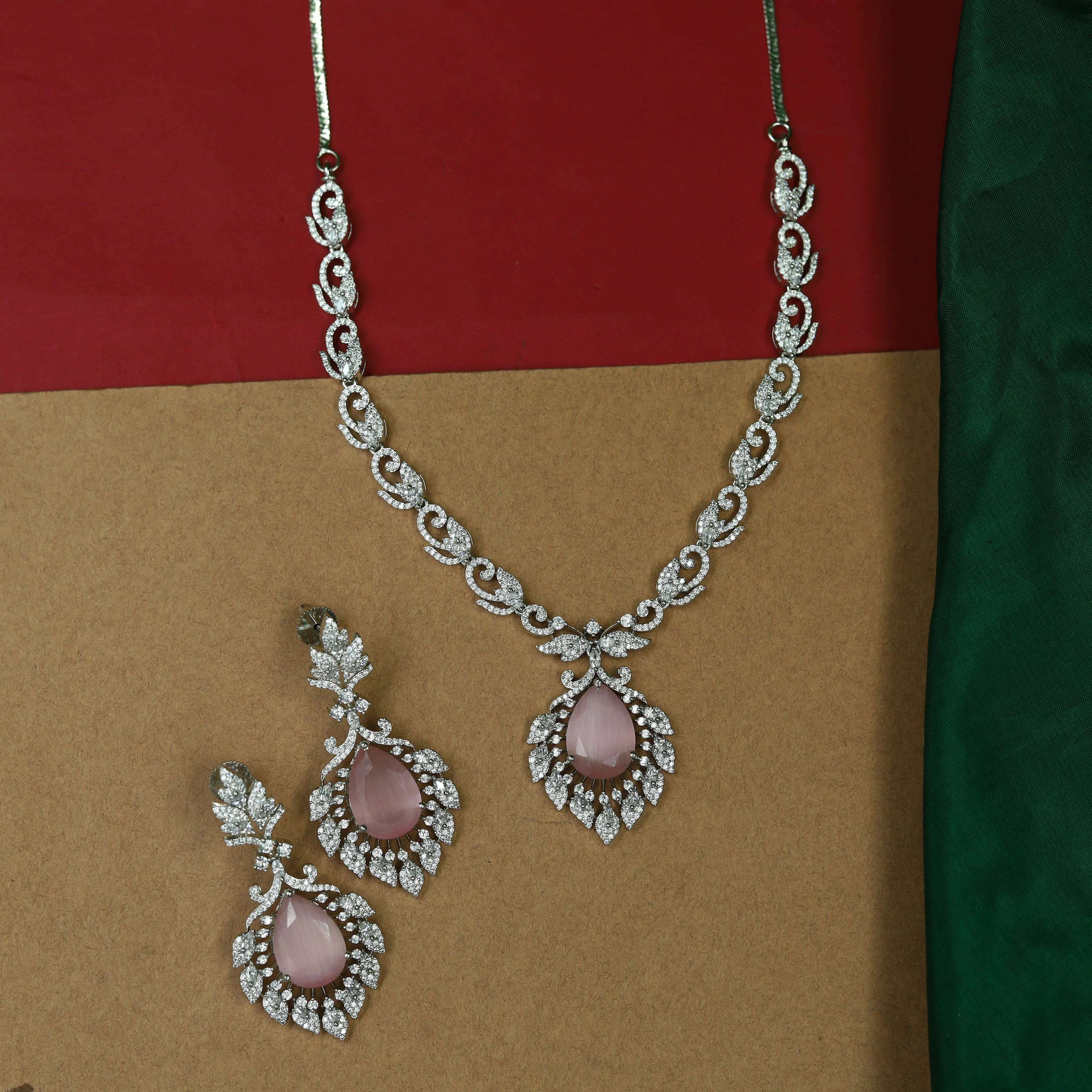 Round Neck Zircon/AD Necklace Set 16562-69