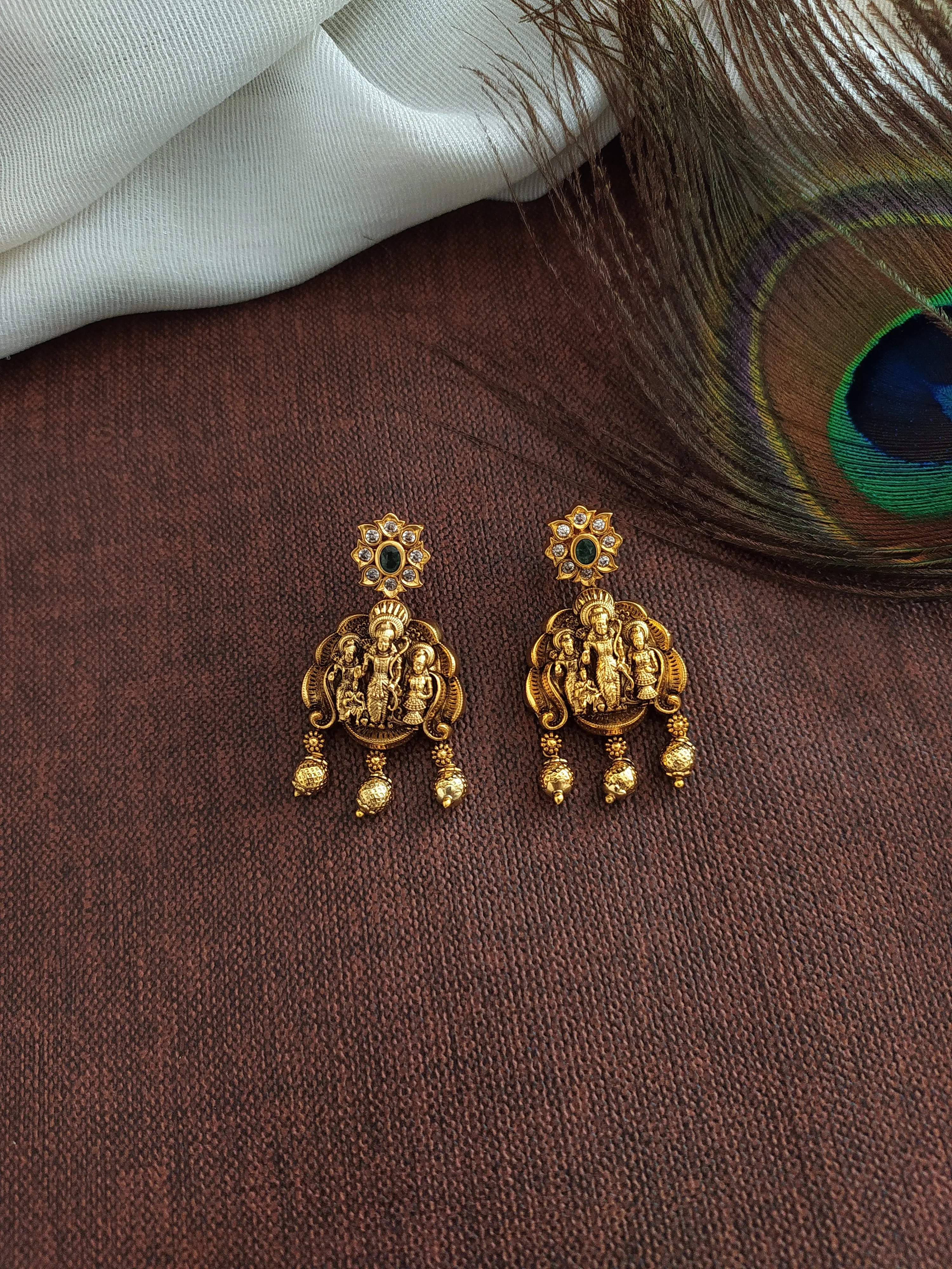 Simple Antique Nakshi Work Necklace Set with Ram-Parivar Motif