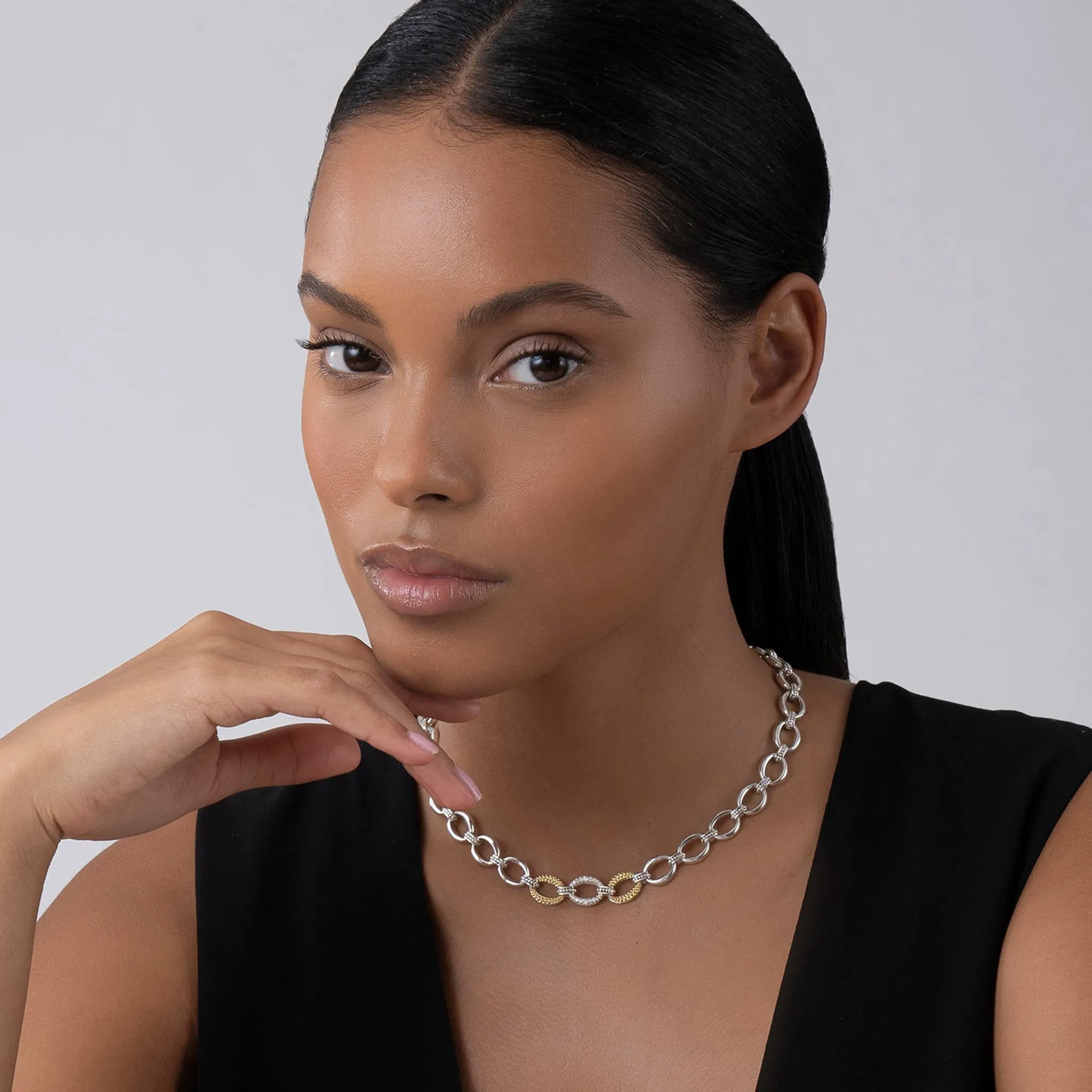 Single Station Diamond Link Necklace