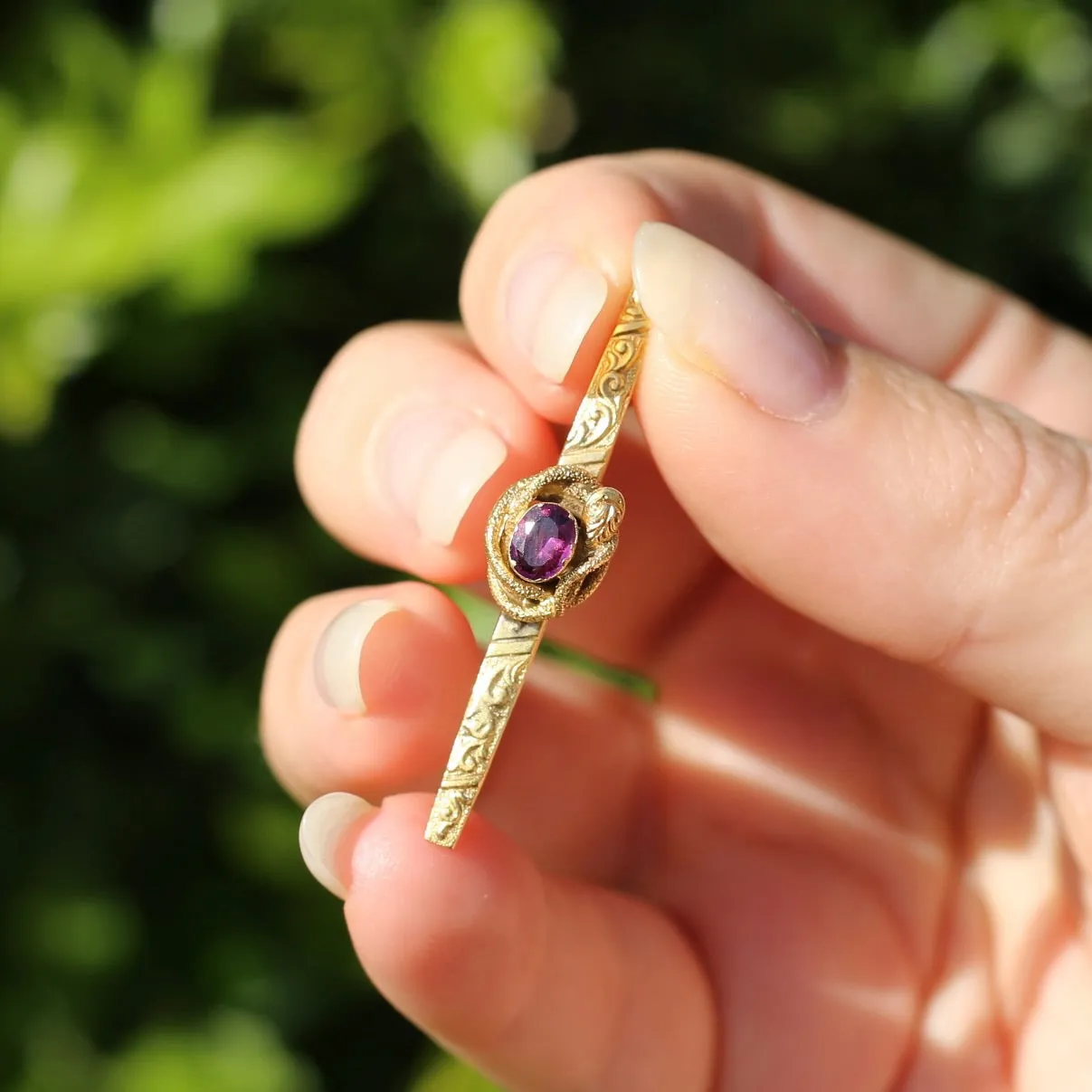Victorian 9ct Gold Bar Brooch with Snake & Garnet Detail, 9ct Yellow Gold, 2.66g